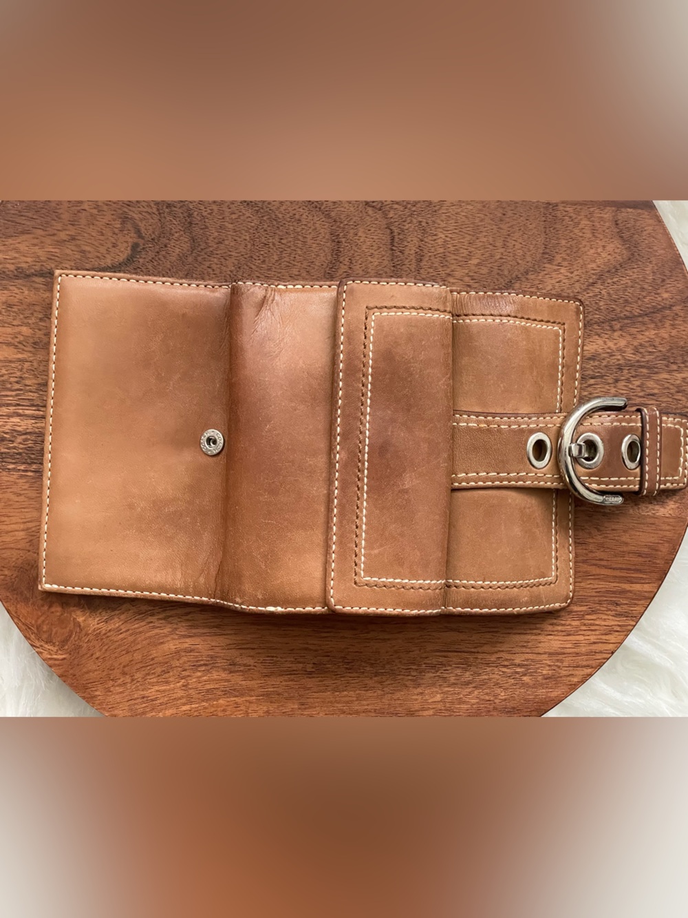 COACH Brown Leather SOHO Buckle Compact Wallet - Picture 8 of 8